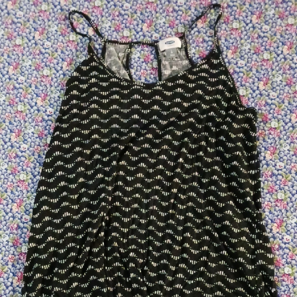 Old Navy Black and White Wave Dress